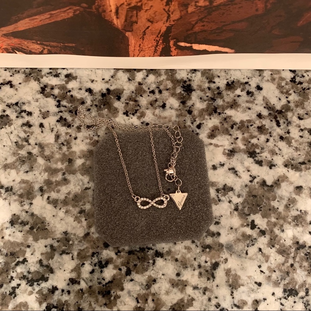 New! GUESS necklace 💎